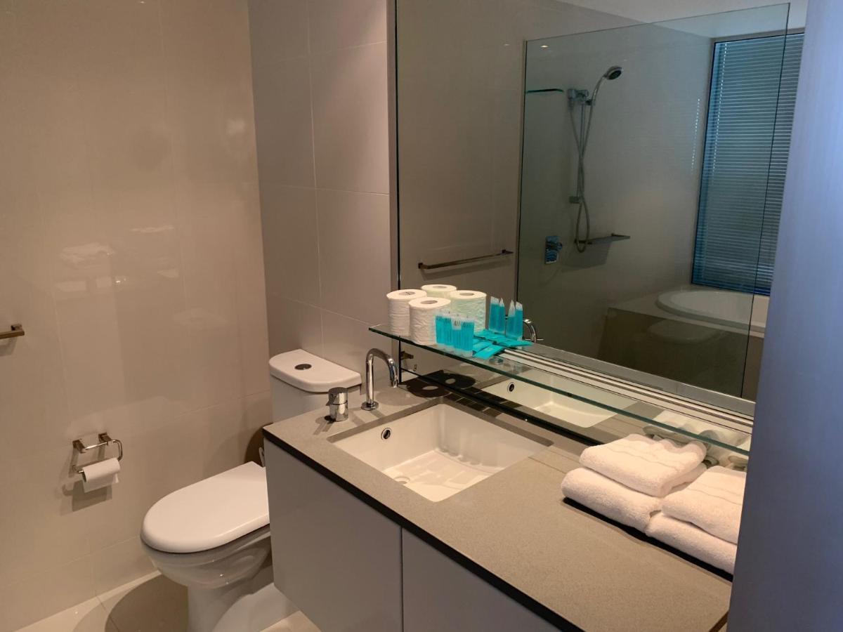 Апартаменты Circle On Cavill - Hosted By Coastal Letting Голд-Кост Экстерьер фото